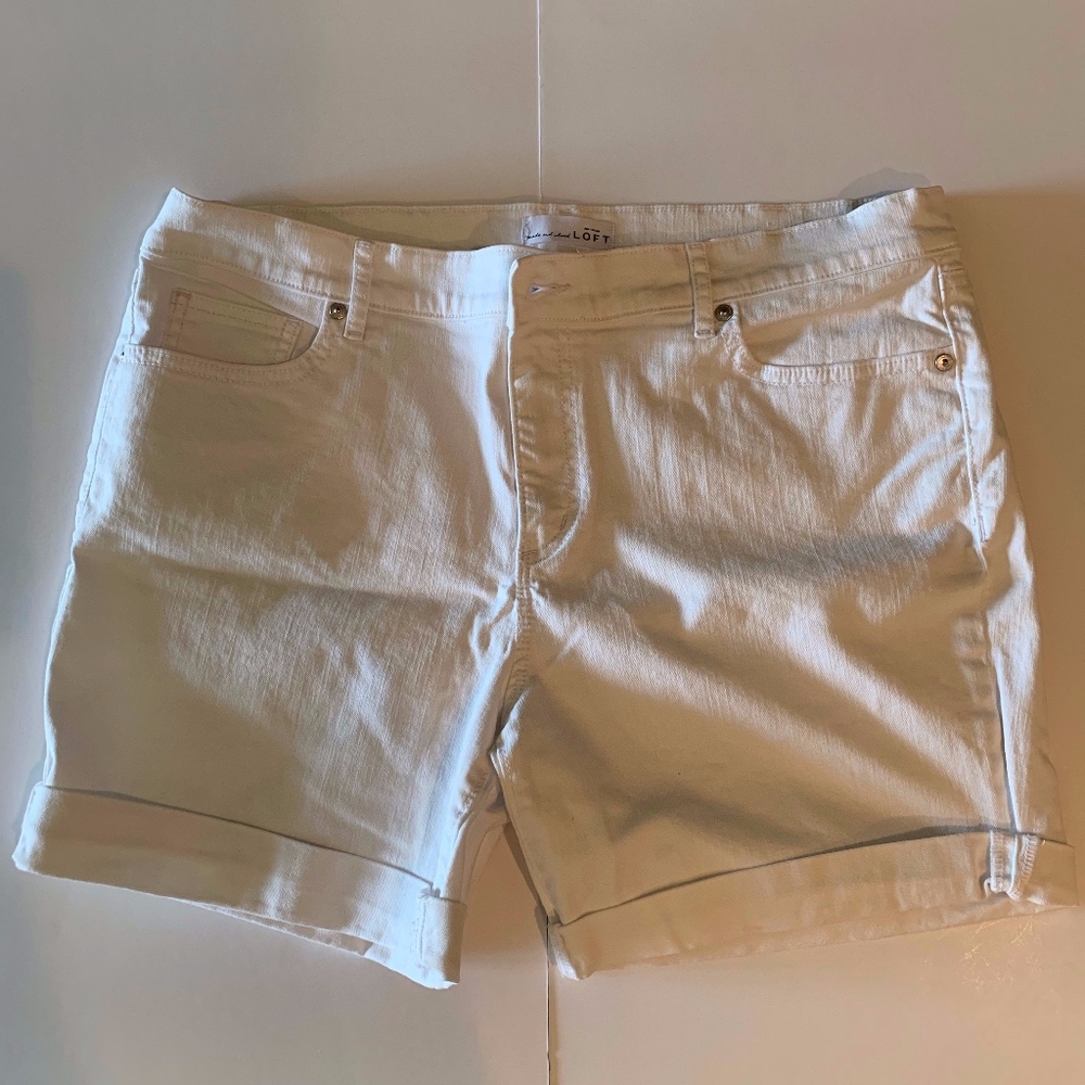 LOFT White Denim Rolled Cuff Shorts Size 32/14